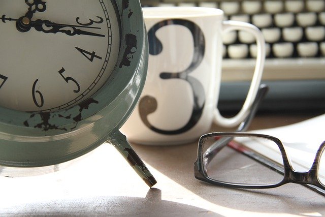 time-g09e54b5ed_640