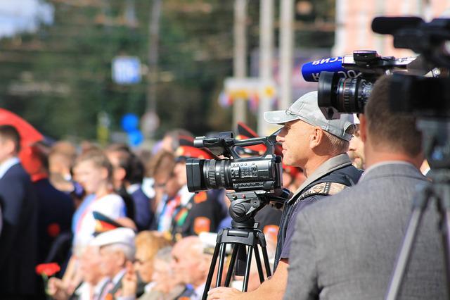 reporter-g089eeb461_640