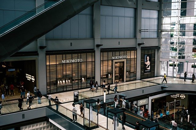 shopping-mall-g01e623b52_640